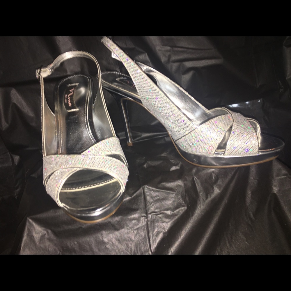 Super cute sparkly wedding heels